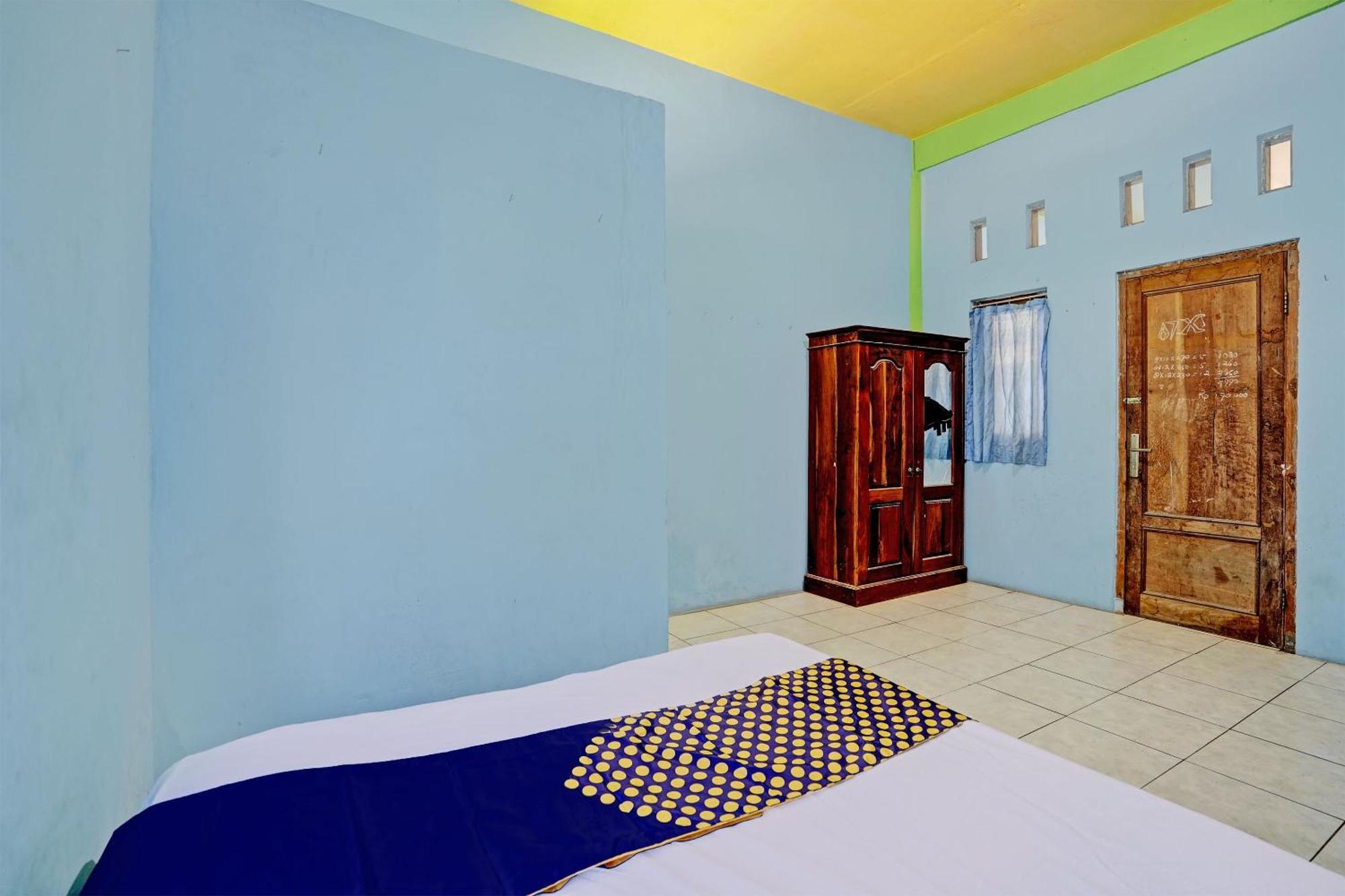 Oyo Life 93037 Nova Jaya Homestay Syariah Lamongan Zewnętrze zdjęcie