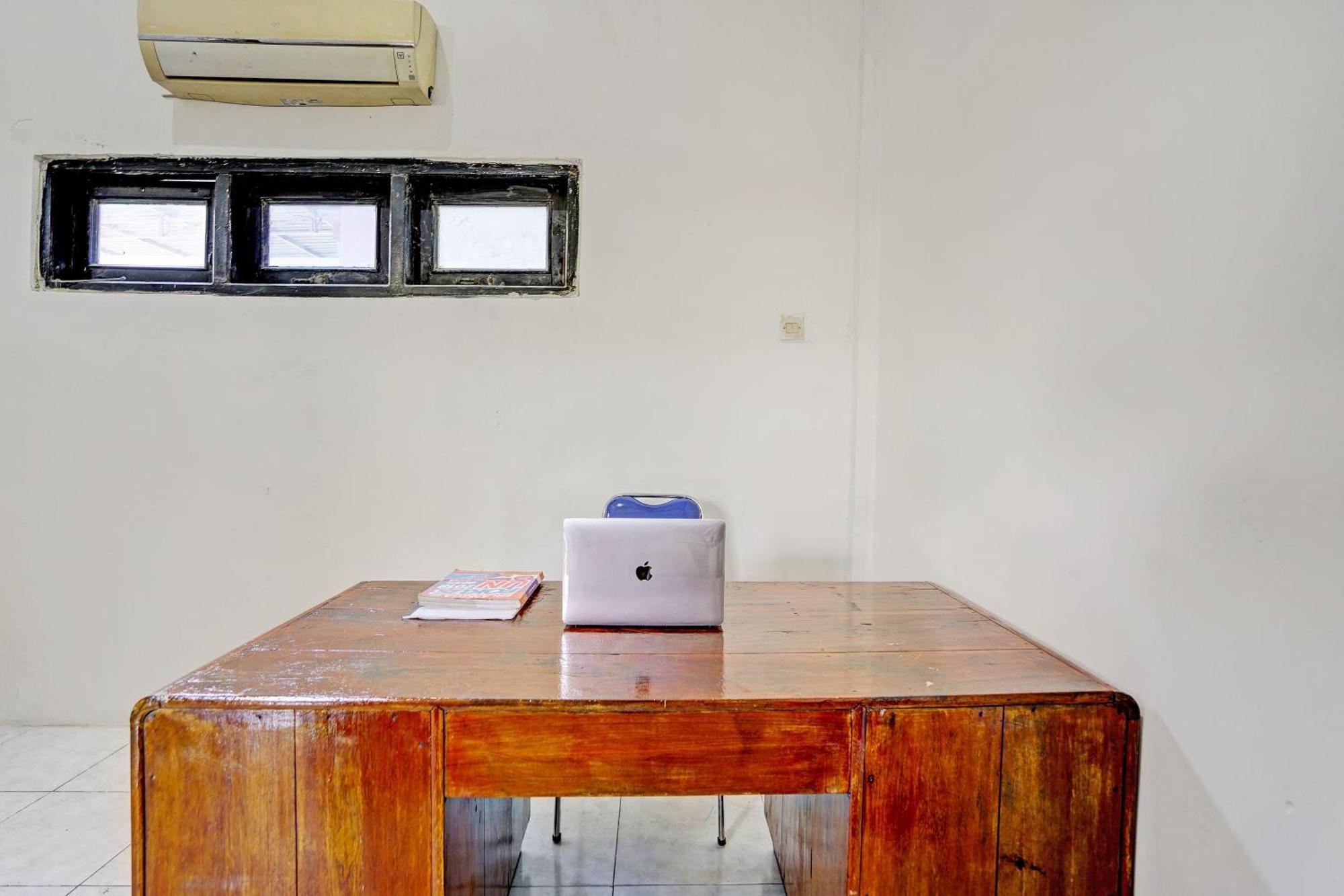 Oyo Life 93037 Nova Jaya Homestay Syariah Lamongan Zewnętrze zdjęcie
